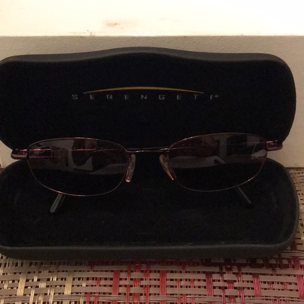 Serengeti woman sunglasses